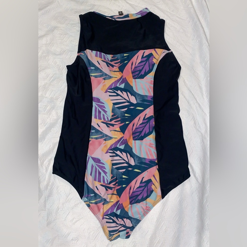 Torrid Active Wireless Sleeveless Rashguard One Piece Swimsuit Sz L - Picture 7 of 9